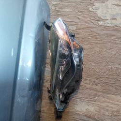 2017 - 2019 Toyota Corolla Left Headlight