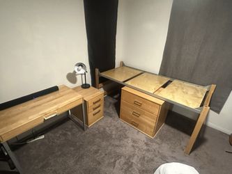 Bedroom set