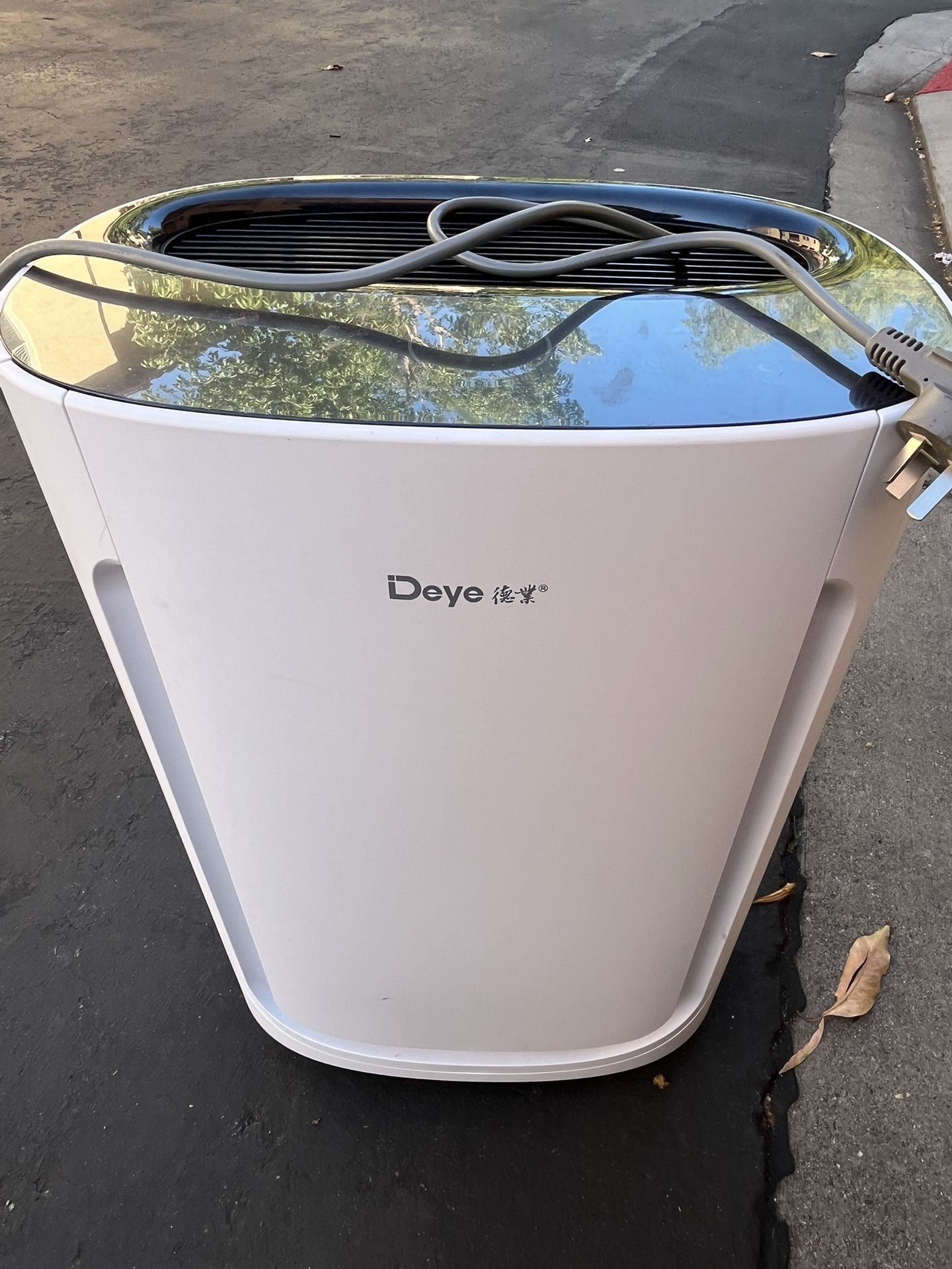 德业 Deye DYD-U20A3 除湿机 + 空气净化器 Deye DYD-U20A3 Dehumidifier & Air Purifier