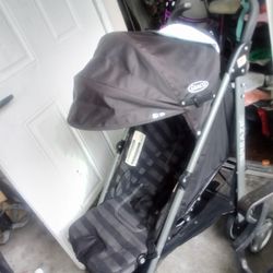 BABY STROLLERS ,CARSEAT, ,BABY BATH.