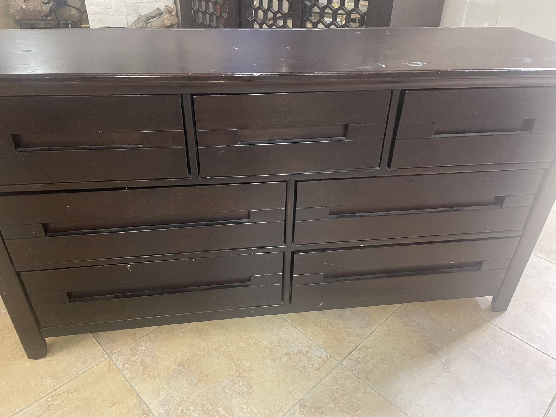 7 Dr Dresser With Mirror