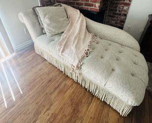 Chaise Lounge Chair Indoor