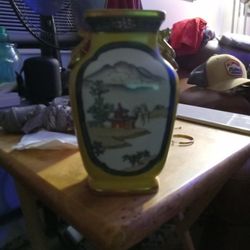 Nippon Antique Chinese Hand-painted Vase