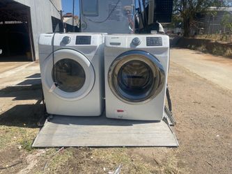 Samsung washer and gas dryer