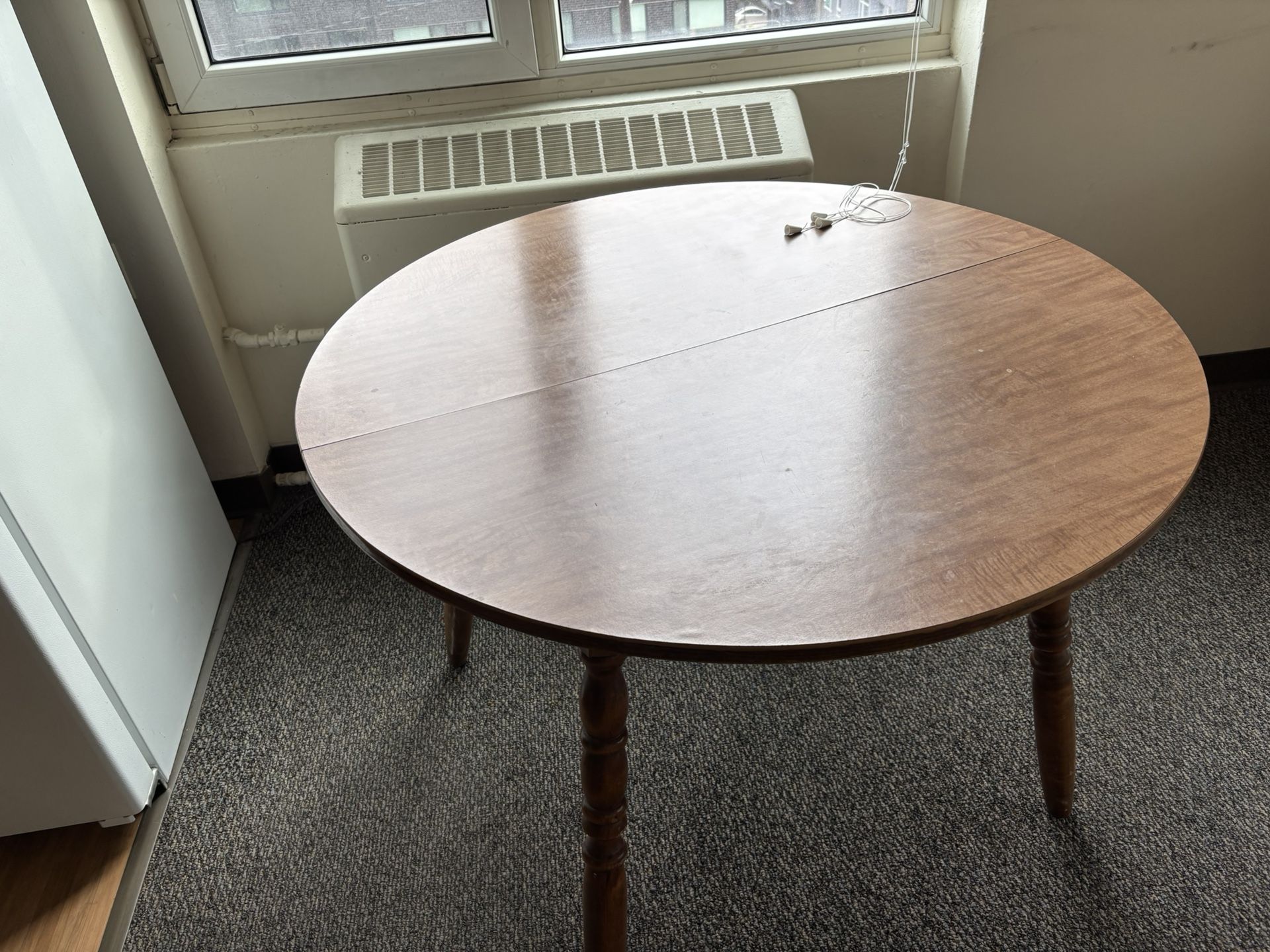 Clean Furniture Single Bed And Dining Table Extras