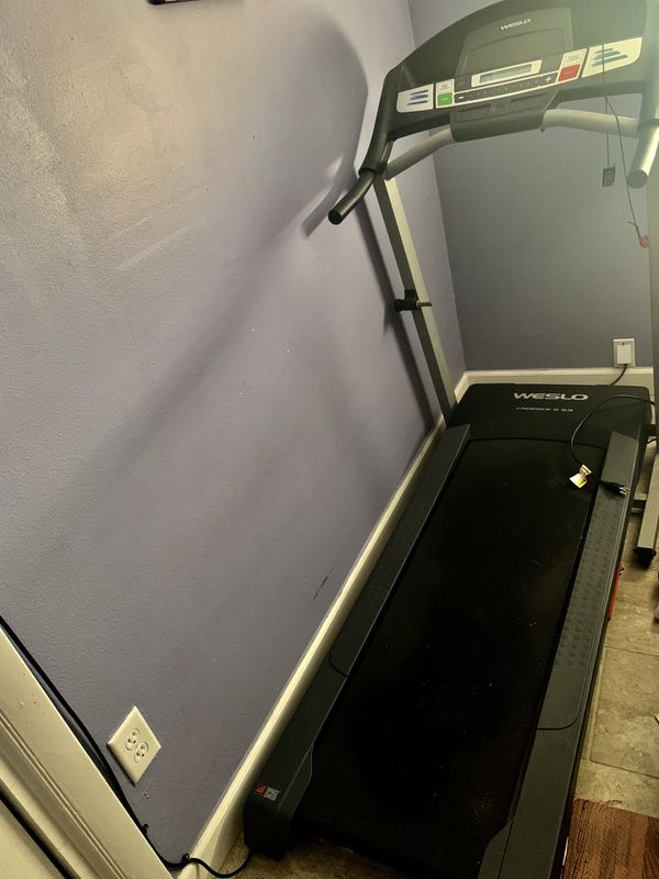 Weslo 5.9 Electric Treadmill for Sale in Melbourne, FL - OfferUp