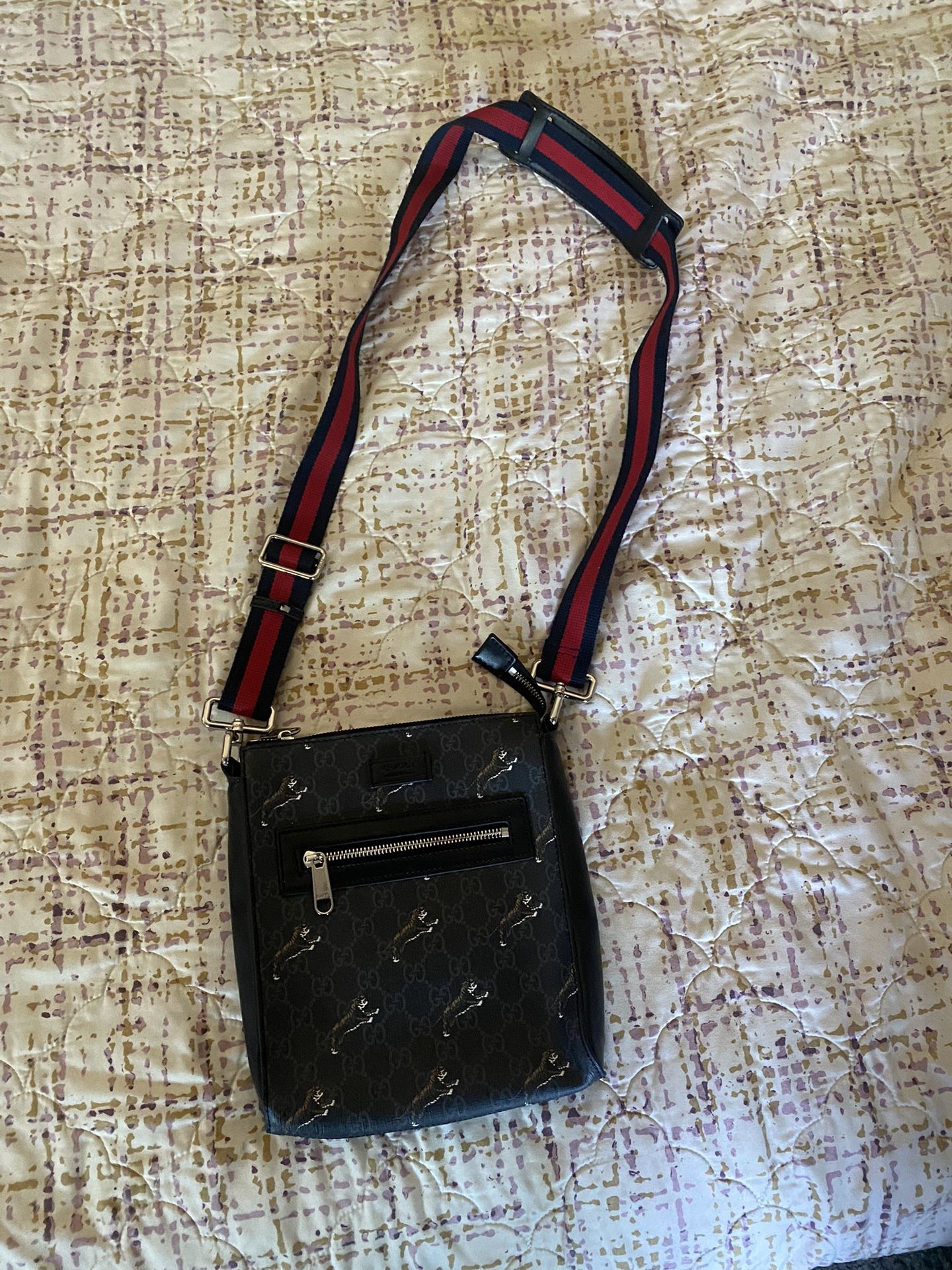 Gucci Black GG Supreme Tiger Bag Gucci