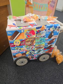 Ice cream decoration and cart
