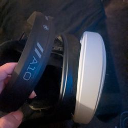 Headphones Earbuds Wireless Gamers Xbox PS5 