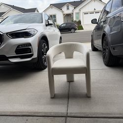 BRAND NEW Chic White Accent Chair – Modern with a Twist