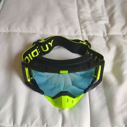YUEDIO MOTORCYCLE/BIKE GOGGLES. UV PROTECTION.  ADJUSTABLE STRAP.  NEW.  PICKUP ONLY.