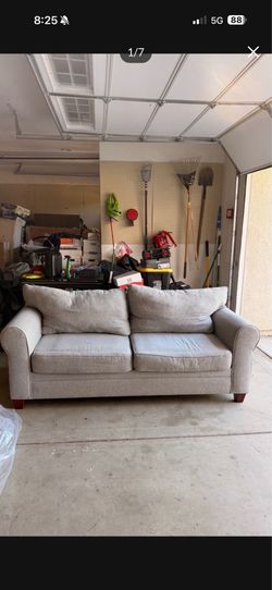 COUCH- NEED GONE ASAP