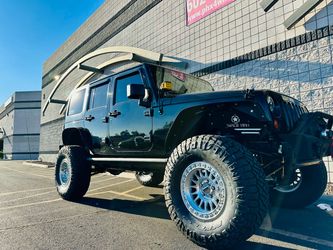 On Sale on 2.5” Leveling Kit With Installation for JEEP Wrangler Rubicon Unlimited ( We Finance)