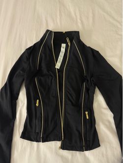 LULULEMON CROPPED DEFINED JACKET