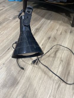 Desk lamp