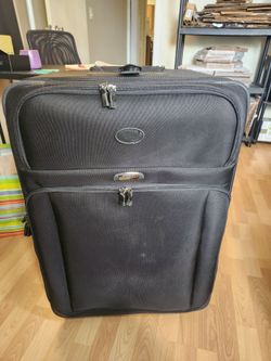Atlantic Black Suitcase Oversized Multi Compartments Expandable Rear Wheel Pull 20"×14.5"×30"