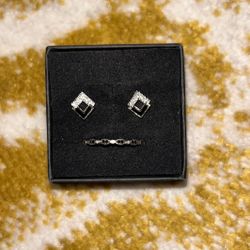 Sterling silver & black earrings & ring set