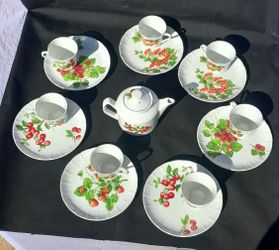 LOVELY Vintage Porcelian Snack TEA SET