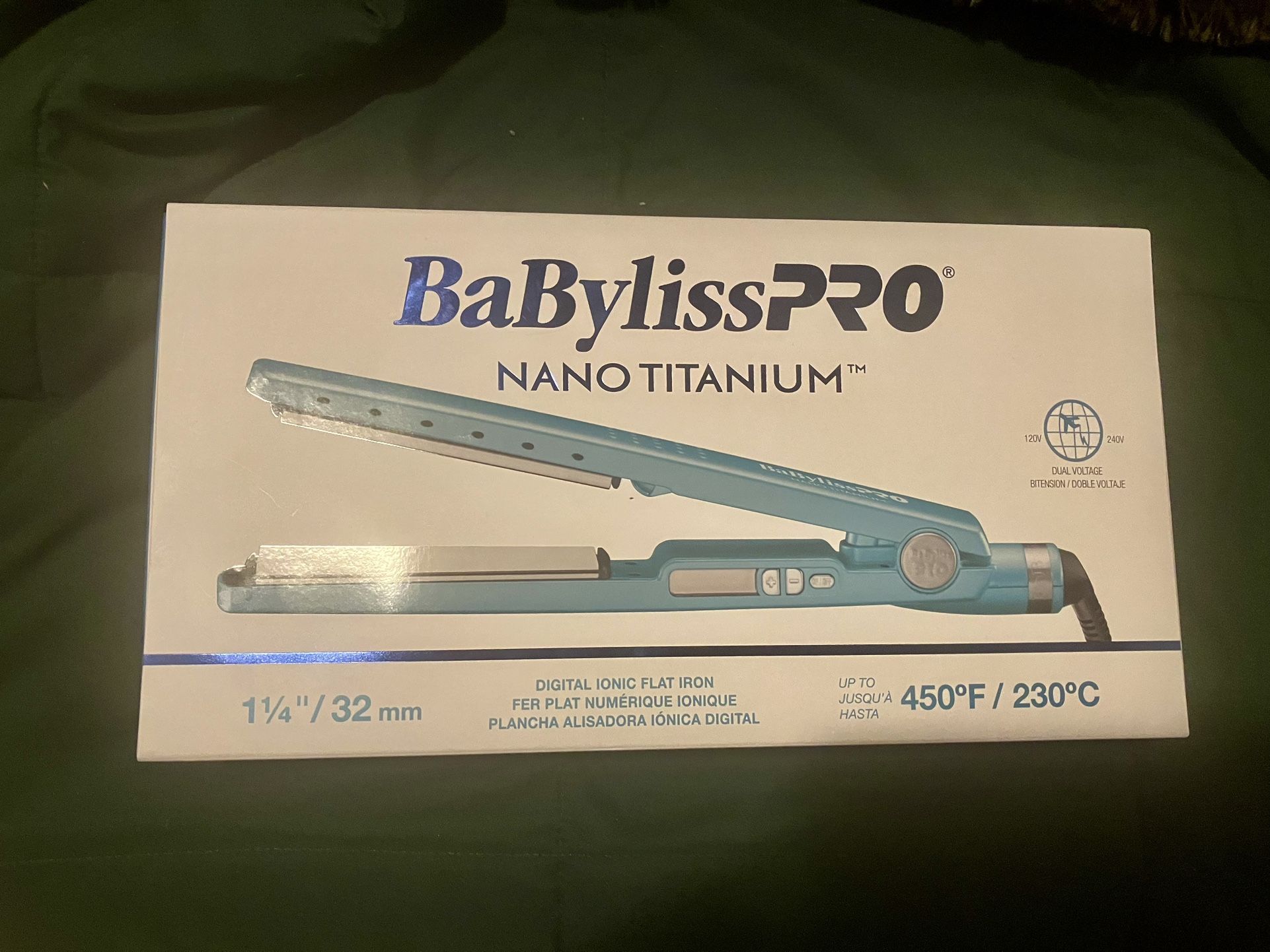 BaBylissPro Nano Titanium Flat Iron