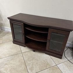 TV Stand / Entertainment Station