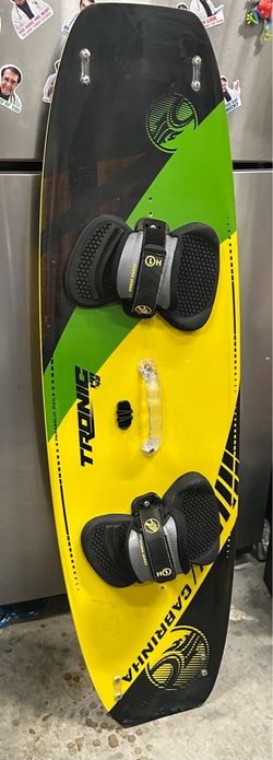 Cabrinha Tronic twin-tip kiteboard board. Jupiter