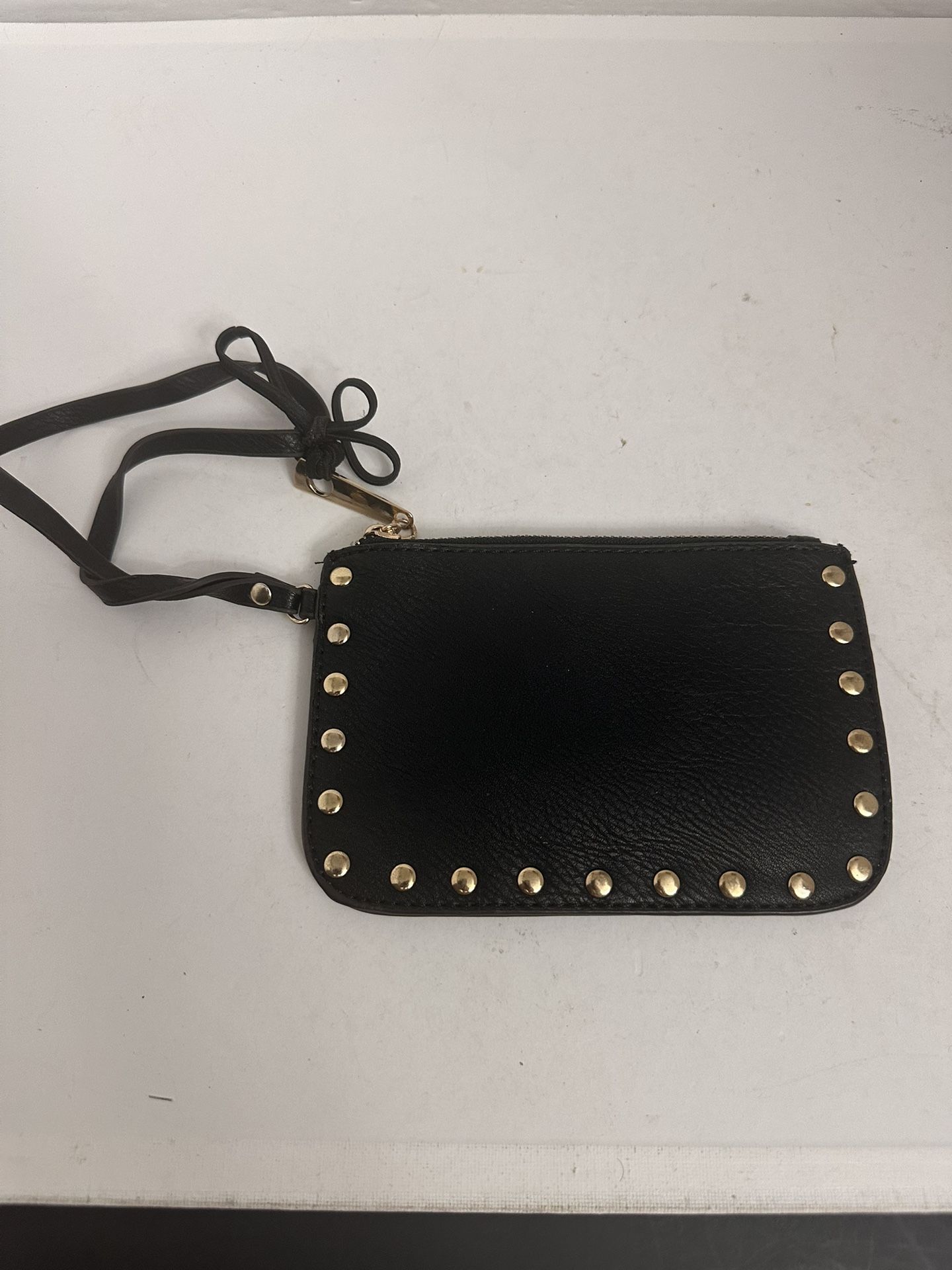 Wristlet black with gold studs 
