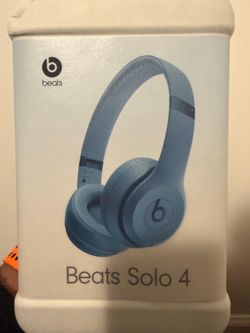 Beats solo 4