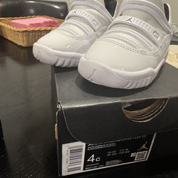 11’s: Breads, Gammas, & Retro Blue