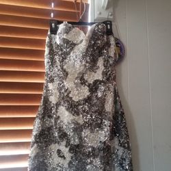 SIZE 2 SEQUINS DRESS 