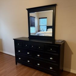 6 piece Bedroom set$1200 OBO