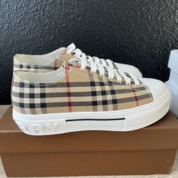Burberry Converse