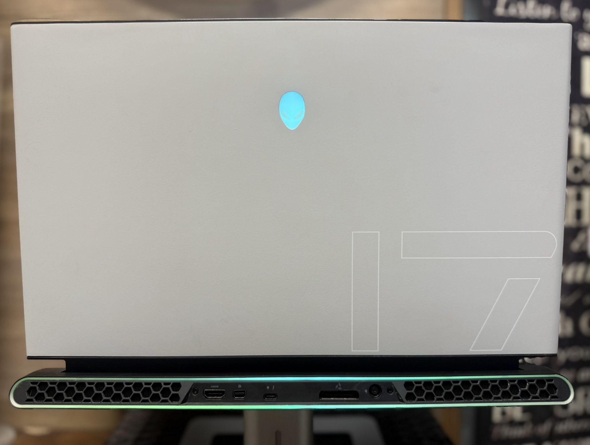 Alienware m17 R3 17.3 inch FHD Gaming Laptop (Luna Light)