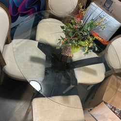 Glass Dinning Table With 4 Chairs 