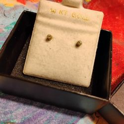 Aretes Pequeños. 14 Kilates