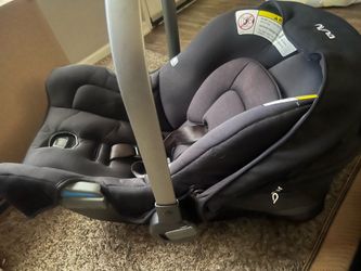 Nuna Car seat