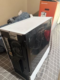 Gaming pc and 240hz monitor