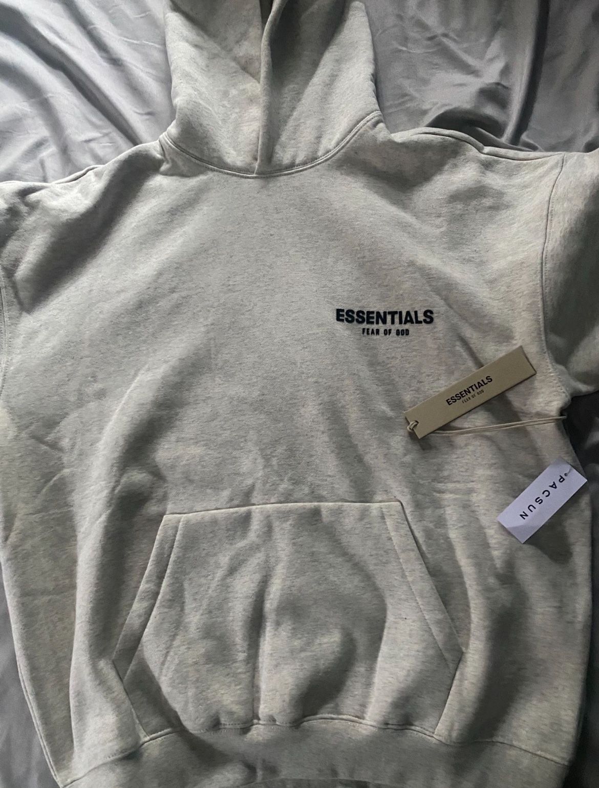 ESSENTIAL HOODIE