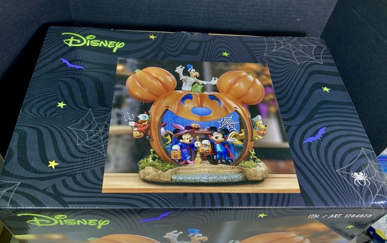 Disney 2025 Halloween Pumpkin House with lights and Music.