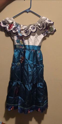 Costume