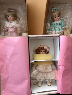 Porcelain new 3 dolls