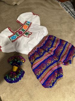 Trajecitos de niña