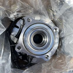 2001 - 2006 Chevy Silverado Sierra 2500 HD Bearing Hub