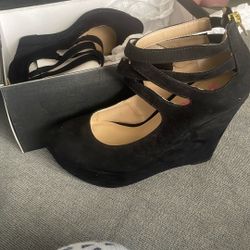 Shoe
