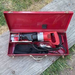 Sawzall 8 Amp With Case 