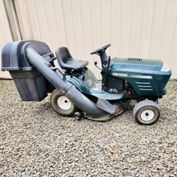 Riding Craftsman Lawnmower 