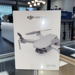 DJI Mini 2 SE Camera Drone. 