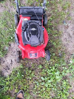 Toro personal pace self propelled lawnmower