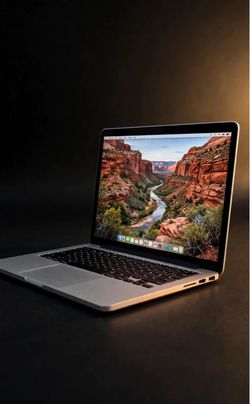 Apple MacBook Pro 13” Retina i5/8GB/256GB SSD $180