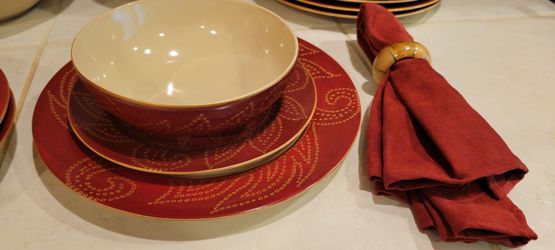 Pottery Barn Dinner Set