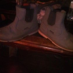 Women's.  Ridgecut    Toughwear   Grey   Waterproof.  Oil And Slip Resistant  Barely Wore